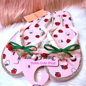 New Juicy Couture Pink Bling Starwberry Sandals/Flip Flops 🍓